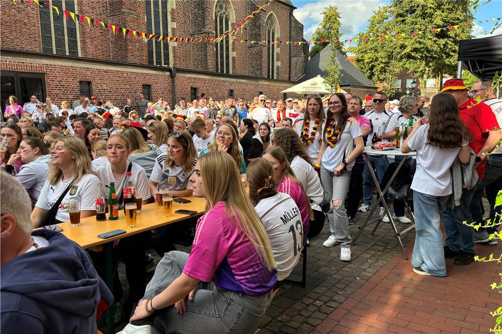 Public-Viewing in Südlohn