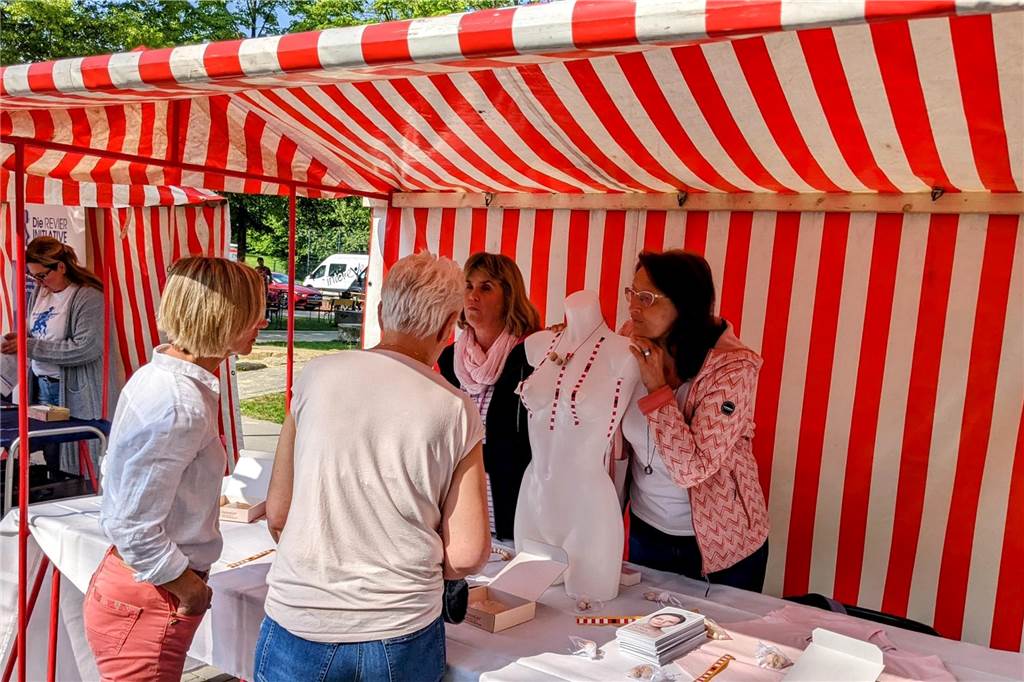 Über 1.000 junge und ältere Menschen machten aktiv oder als Helfer beim Benefizlauf im Dorstener Bürgerpark mit. Wer nicht laufen wollte, konnte auch walken.