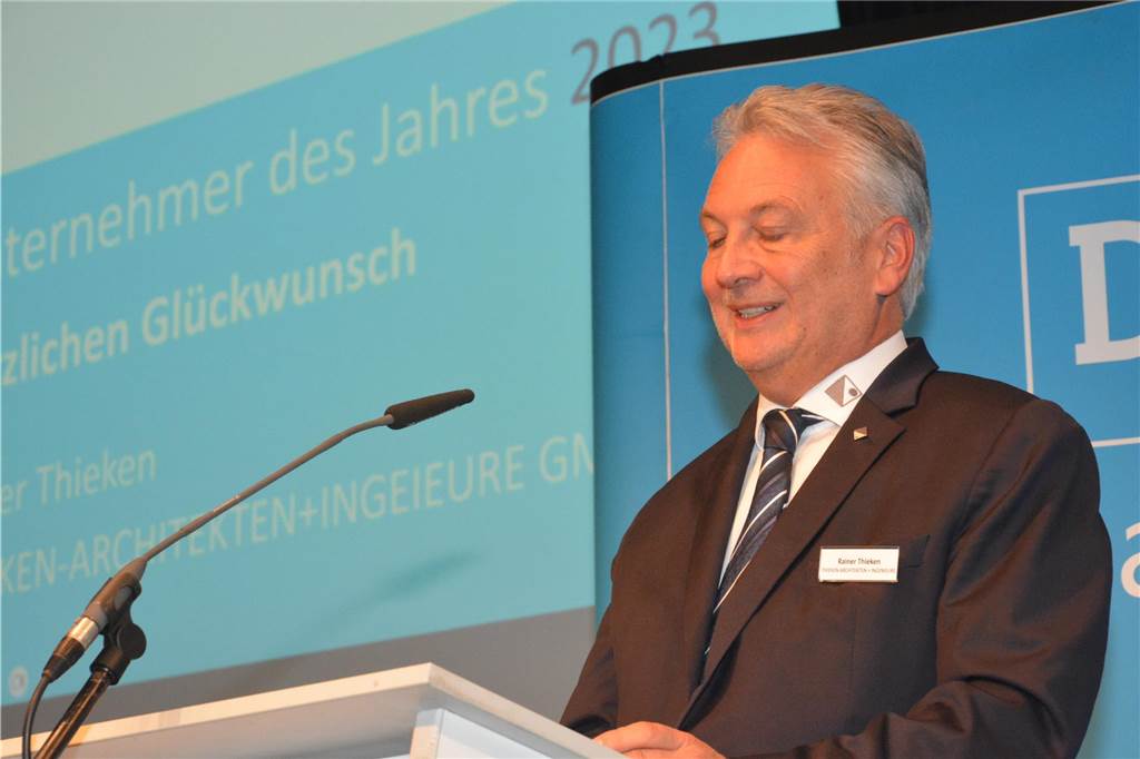 Unternehmer des Jahres 2023 in Dorsten: Bilder vom Festakt mit über 150 geladenen Gästen Über 150 Gäste kamen am Freitag (3. November) ins Wulfener Gemeinschaftshaus zur Preisverleihung "Unternehmer des Jahres".
