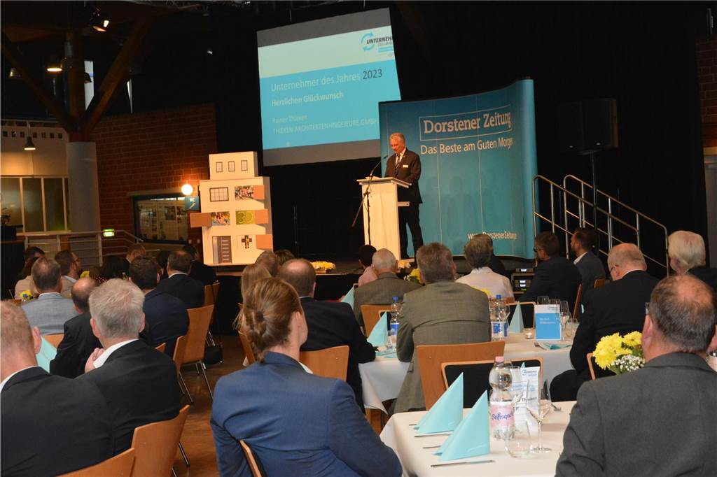 Unternehmer des Jahres 2023 in Dorsten: Bilder vom Festakt mit über 150 geladenen Gästen Über 150 Gäste kamen am Freitag (3. November) ins Wulfener Gemeinschaftshaus zur Preisverleihung "Unternehmer des Jahres".