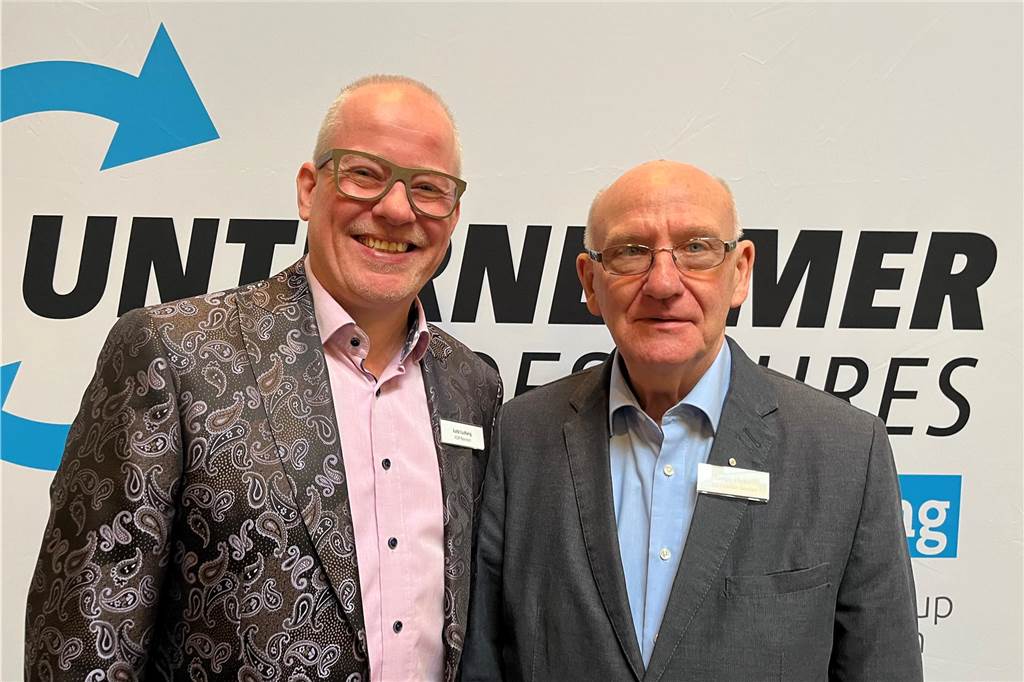 Unternehmer des Jahres 2023 in Dorsten: Bilder vom Festakt mit über 150 geladenen Gästen Über 150 Gäste kamen am Freitag (3. November) ins Wulfener Gemeinschaftshaus zur Preisverleihung "Unternehmer des Jahres".