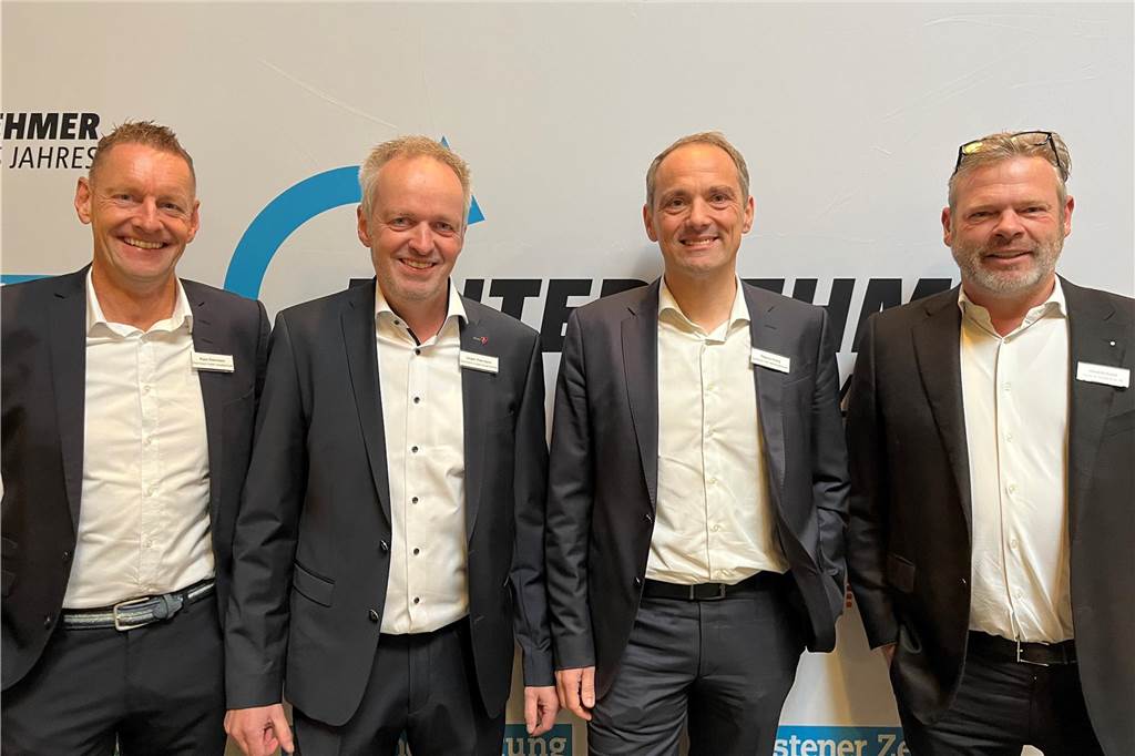 Unternehmer des Jahres 2023 in Dorsten: Bilder vom Festakt mit über 150 geladenen Gästen Über 150 Gäste kamen am Freitag (3. November) ins Wulfener Gemeinschaftshaus zur Preisverleihung "Unternehmer des Jahres".