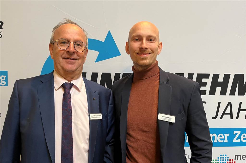 Unternehmer des Jahres 2023 in Dorsten: Bilder vom Festakt mit über 150 geladenen Gästen Über 150 Gäste kamen am Freitag (3. November) ins Wulfener Gemeinschaftshaus zur Preisverleihung "Unternehmer des Jahres".