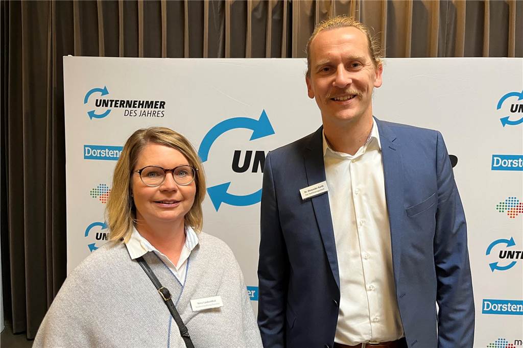 Unternehmer des Jahres 2023 in Dorsten: Bilder vom Festakt mit über 150 geladenen Gästen Über 150 Gäste kamen am Freitag (3. November) ins Wulfener Gemeinschaftshaus zur Preisverleihung "Unternehmer des Jahres".