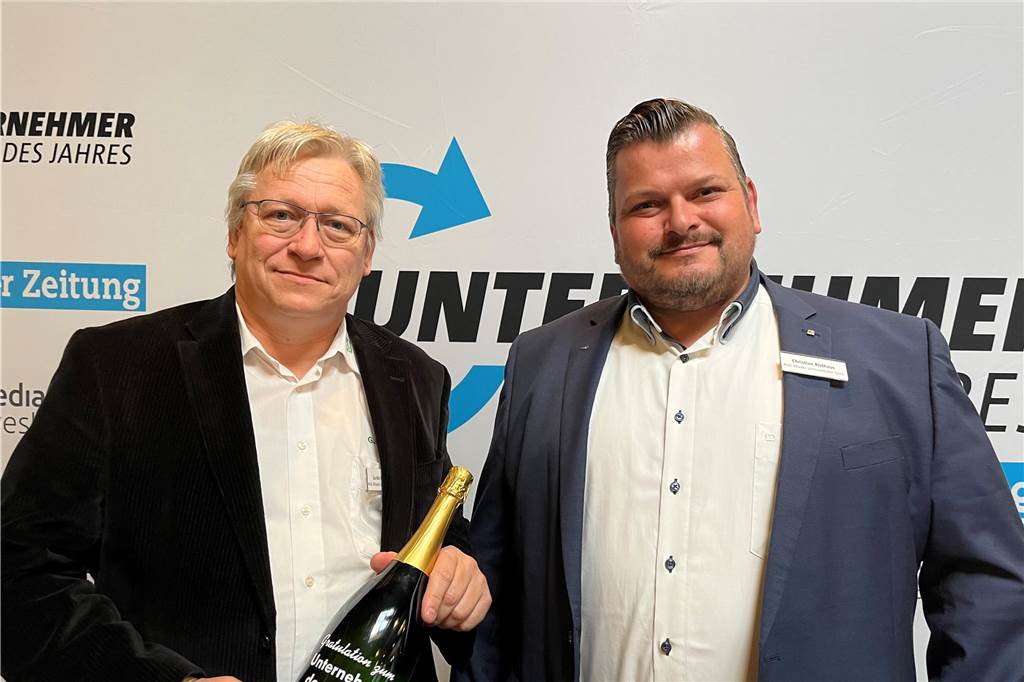 Unternehmer des Jahres 2023 in Dorsten: Bilder vom Festakt mit über 150 geladenen Gästen Über 150 Gäste kamen am Freitag (3. November) ins Wulfener Gemeinschaftshaus zur Preisverleihung "Unternehmer des Jahres".