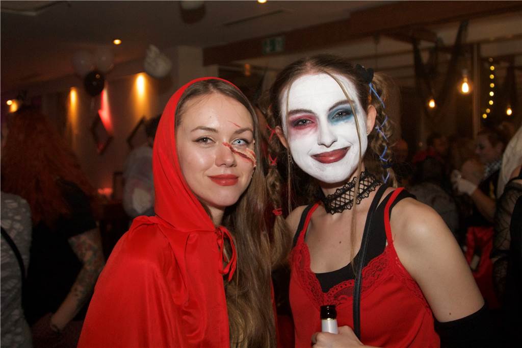 Halloween-Party 2022 im Tanzpalast Mythos in Castrop-Rauxel-Habinghorst. Rund 200 Gäste feierten bis in den frühen Morgen.