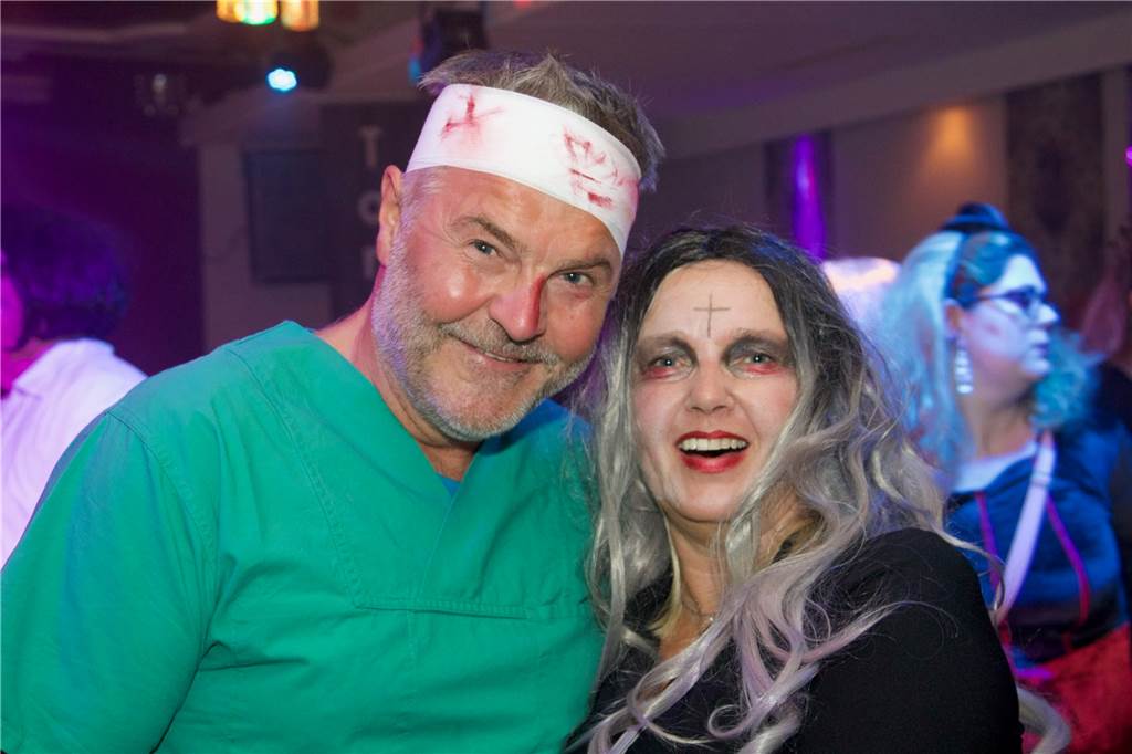 Halloween-Party 2022 im Tanzpalast Mythos in Castrop-Rauxel-Habinghorst. Rund 200 Gäste feierten bis in den frühen Morgen.