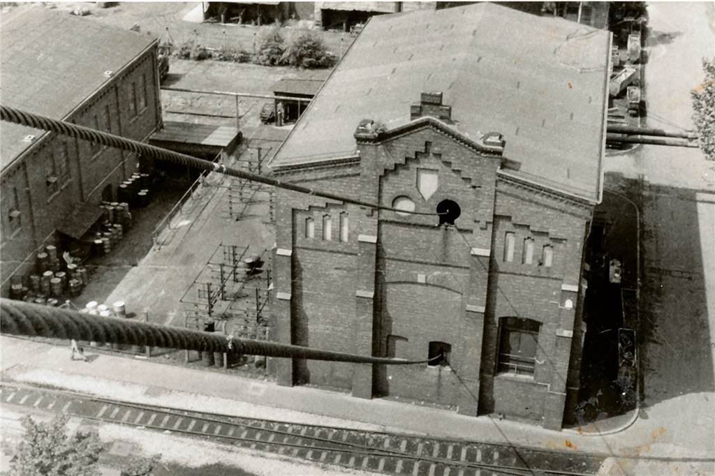 Über den Schacht III in Rünthe, der zur Zeche Werne gehörte, fand Anfang der 1950er-Jahre erstmals ein Weihnachtsbaum den Weg unter Tage.