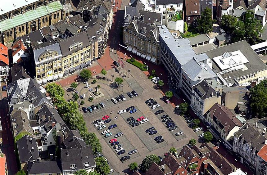 Entscheidung zu Markt-Plänen vertagt Über die Zukunft des Marktplatzes in Castrop wurde im Ausschuss diskutiert.