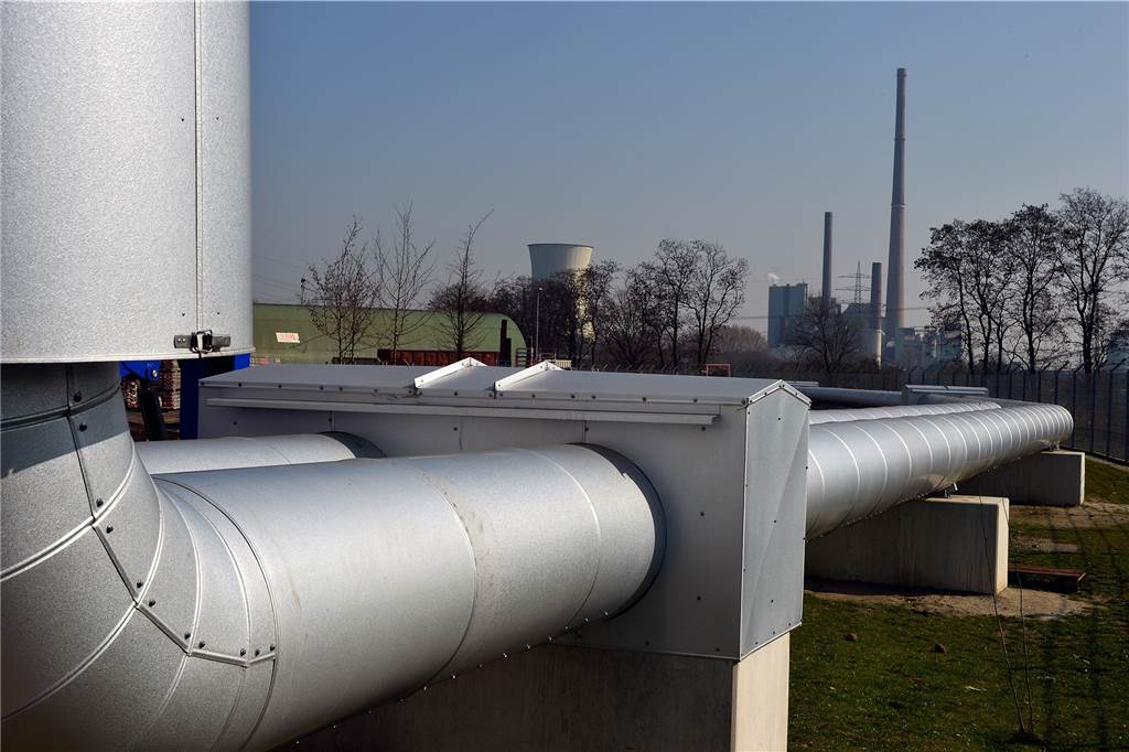 Kraftwerksgegner: „Rechtsstreit gegen Trianel hat sich gelohnt“ Über diese Leitung wird Wärme aus dem Kraftwerk in das Fernwärmenetz der Lüner Stadtwerke eingespeist.