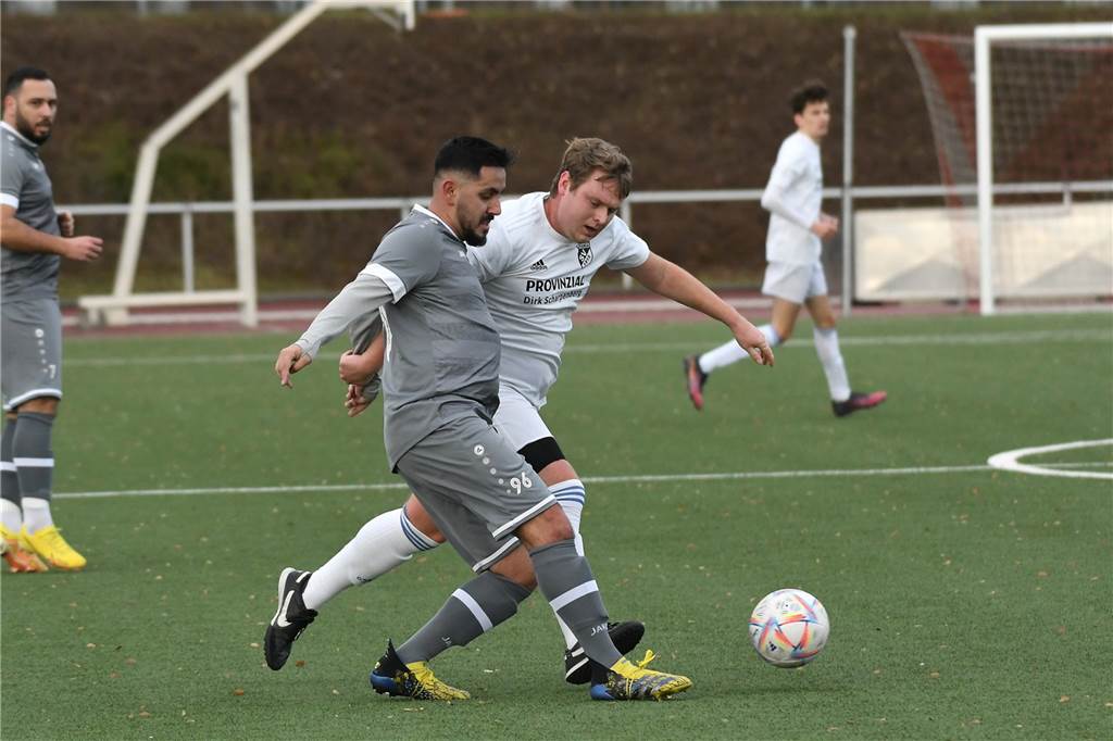 Über ein 1:0 und 2:2 kam die SG Castrop III (Kreisliga C) zu einem 3:3 gegen Urania Lütgendortmund II.