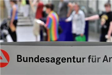 Über Hartz IV und das gesamte System der Grundsicherung ist gleich zum Start der neuen großen Koalition wieder eine heftige Diskussion entbrannt. Foto: Hendrik Schmidt