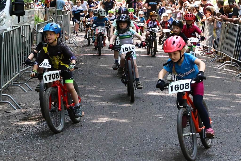 Über mehr als 350 Starter freuten sich die Organisatoren des Mountainbike-Events am Dachsberg. Erneut war das Heimrennen des ATV Haltern ein voller Erfolg.