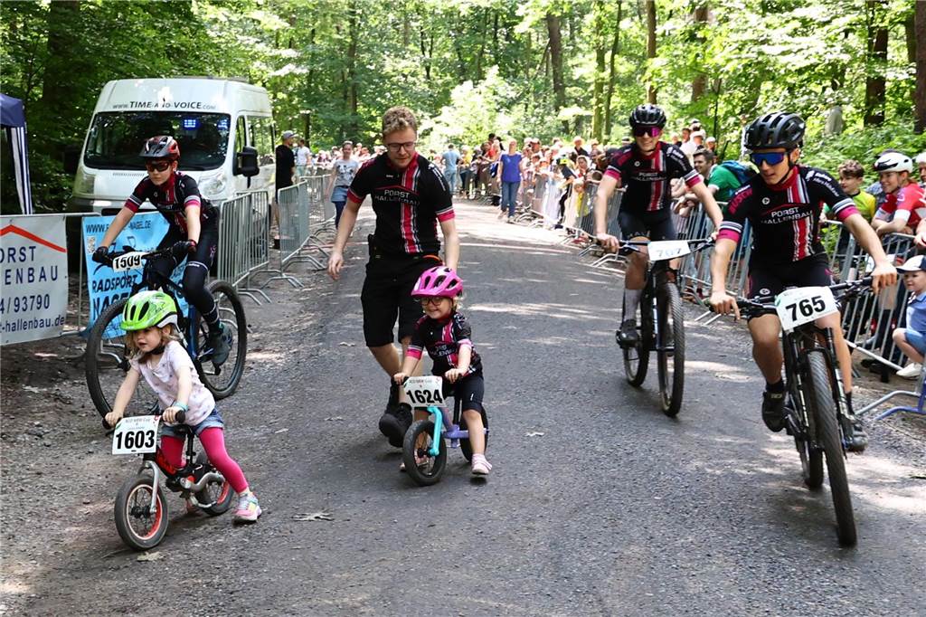 Über mehr als 350 Starter freuten sich die Organisatoren des Mountainbike-Events am Dachsberg. Erneut war das Heimrennen des ATV Haltern ein voller Erfolg.