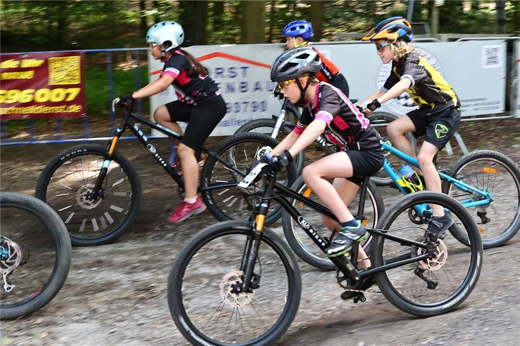 Über mehr als 350 Starter freuten sich die Organisatoren des Mountainbike-Events am Dachsberg. Erneut war das Heimrennen des ATV Haltern ein voller Erfolg.