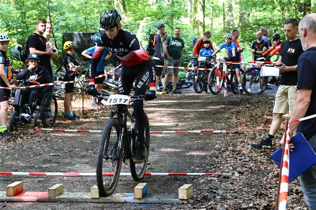 Über mehr als 350 Starter freuten sich die Organisatoren des Mountainbike-Events am Dachsberg. Erneut war das Heimrennen des ATV Haltern ein voller Erfolg.