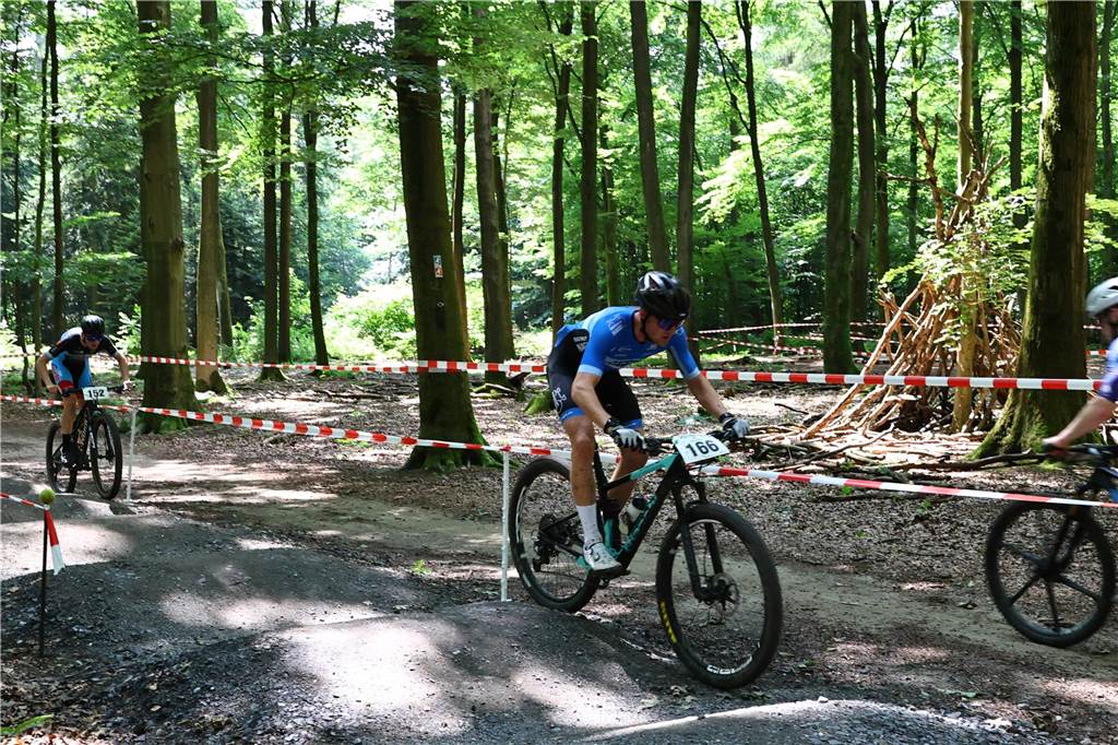 Über mehr als 350 Starter freuten sich die Organisatoren des Mountainbike-Events am Dachsberg. Erneut war das Heimrennen des ATV Haltern ein voller Erfolg.
