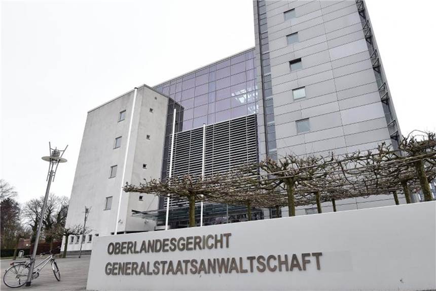 Fußgänger kann trotz Grün bei Unfall mit Radler mithaften Überqueren Fußgänger an einer grünen Ampel die Straße, haben sie nicht automatisch Vorrang vor Radfahrern, die den Radweg neben dem Gehweg benutzen. Das entschied das Oberlandesgericht Hamm. Foto: Caroline Seidel