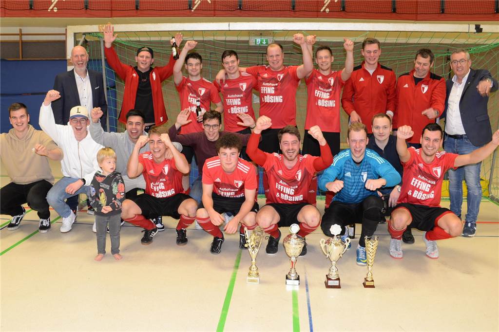 Sparkassen-Cup gleichzeitig Start der Vorbereitung Überraschend holte bei der vergangenen Auflage des Vredener Sparkassen-Cups der ASV Ellewick den Siegerpokal.