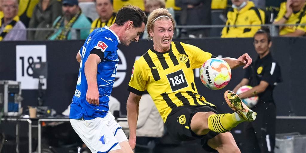 BVB-Einzelkritik: Brandt erfrischend beim Jubiläum – Abwehr steht gegen Hoffenheim Julian Brandt im Zweikampf mit Sebastian Rudy.