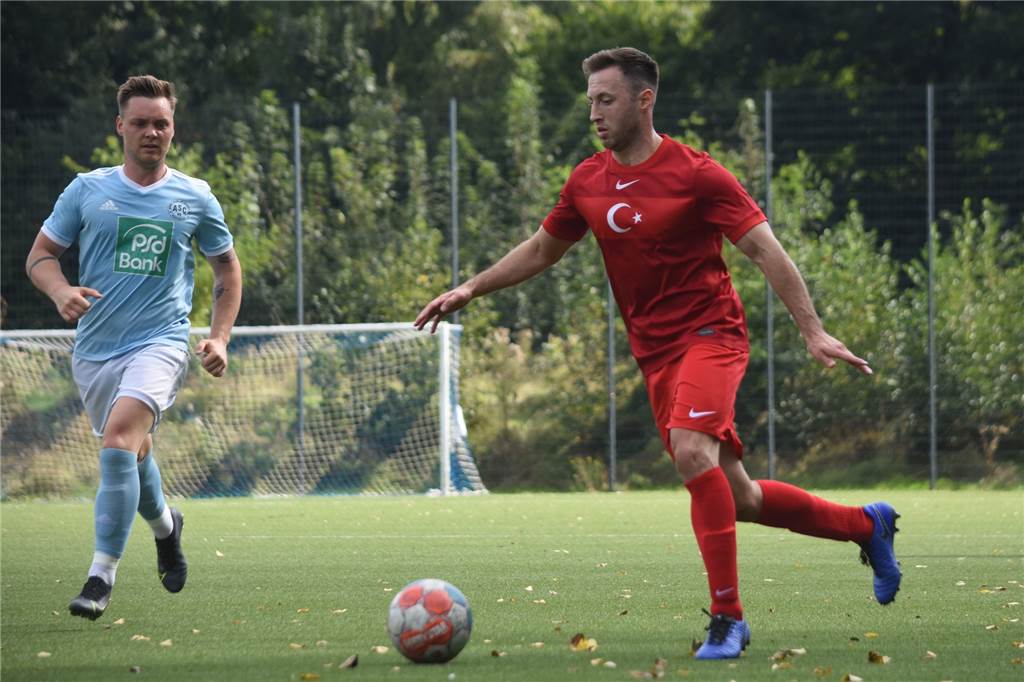 TSC-Kicker hat es sich verscherzt - jetzt geht’s zum SSV Mühlhausen Ufuk Türkkan - hier gegen den SC Aplerbeck II - kommt vom TSC Kamen an den Mühlbach.