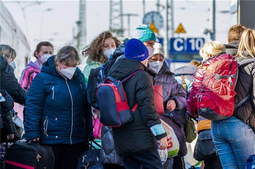 Bundesländer fordern gerechte Verteilung von Geflüchteten in Europa Ukrainische Flüchtlinge kommen in Cottbus (Brandenburg) an.