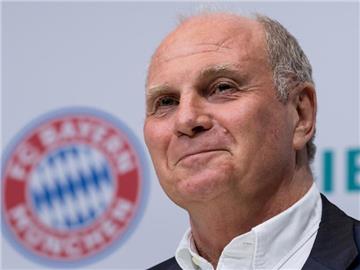 Uli Hoeneß sagt dem deutschen Fußball einen blendende Zukunft voraus. Foto: Sven Hoppe