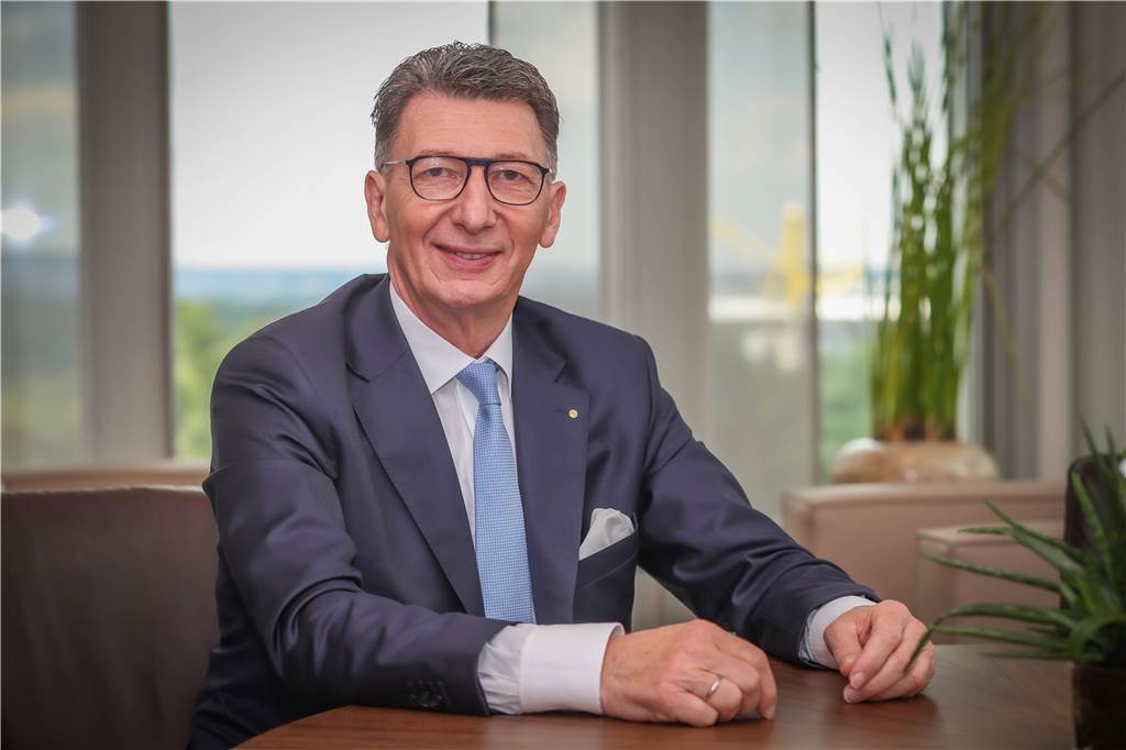 Notfallpläne für die Büros: „Wollen die Temperatur auf 19 Grad senken“ Ulrich Leitermann, Chef der Signal Iduna Gruppe in Dortmund, setzt im Herbst und Winter eventuell wieder stark auf das Homeoffice, um ganze Gebäude der Versicherungsgruppe dann nur notfallmäßig bewirtschaften zu müssen.
