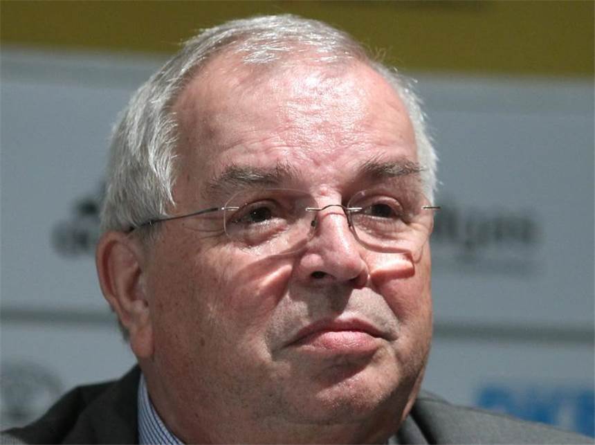Clubs fühlen sich erpresst: IHF stellt Bedingungen Ulrich Strombach ist Präsident des Deutschen Handballbundes. Foto: Jens Wolf