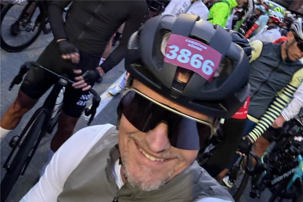 Er liebt den „Ötztaler“: EcK-Chefarzt vom Radmarathon begeistert Um 6.30 Uhr erwartet Christian Kühne den Start in Sölden