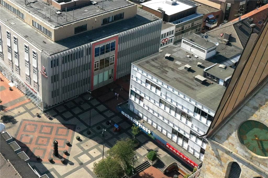 Warum es in der Castrop-Rauxeler Altstadt keine Videoüberwachung geben wird Um diesen Platz geht es: Der Lambertusplatz in der Castroper Altstadt vor der St.-Lambertus-Kirche.