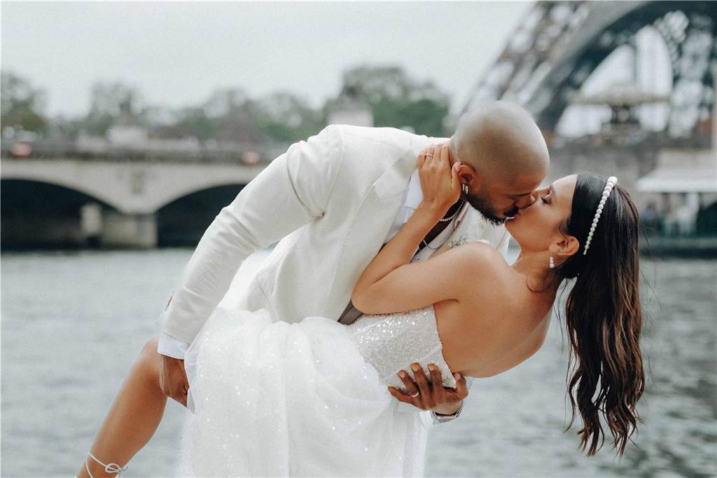 „Eine Hochzeit ist einmalig“: Aline Strieder-Obieglo hält die Liebe fest Aline Strieder-Obieglo aus Wüllen ist Hochzeitsfotografin.