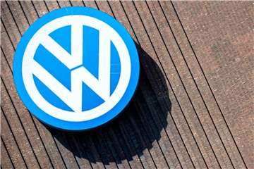 Um in Deutschland an Kunden keine Schadenersatzzahlungen zu leisten, setzt Volkswagen gezielt auf Vergleiche. Foto: Hauke-Christian Dittrich