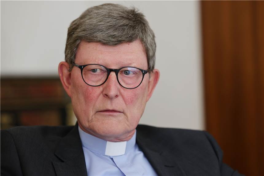 Neuer Ärger um Woelki - Ex-Justiziarin klagt wegen Kündigung Um Kardinal Woelki gibt es neuen Ärger. Seine Ex-Justiziarin klagt.