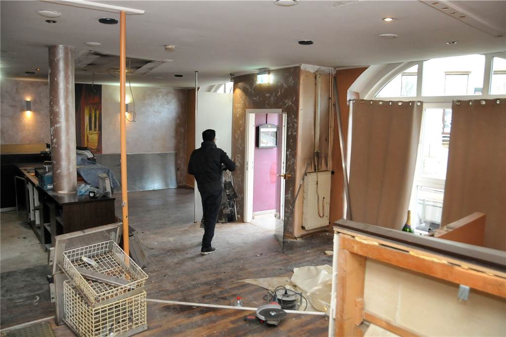 Umfangreich renoviert werden die Räume des italienischen Restaurants L´Inconto an der Eintrachtstraße 1a.