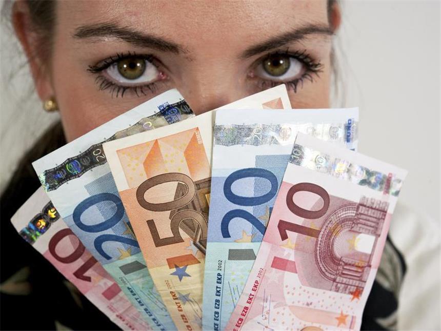 Frauen immer wichtiger für Familien-Einkommen Unbezahlbar: Am wichtigsten ist für viele das Klima bei der Arbeit. Mehr Geld ist zweitrangig. Foto: Mascha Brichta