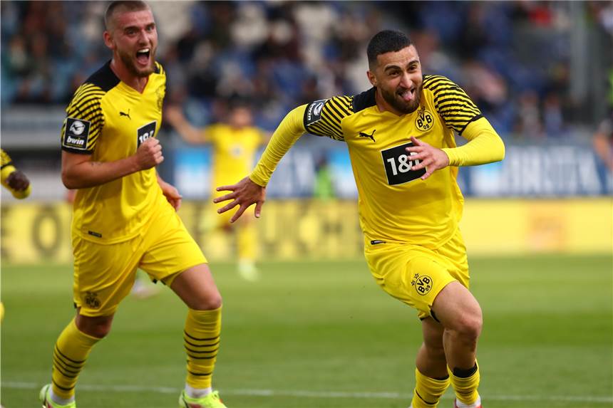 Schwarzgelber Jubel in Wiesbaden: BVB-U23 feiert knappen Erfolg und springt in der Tabelle Und ab die Post: Berkan Taz (r.) sorgte in Wiesbaden für den dreifachen Punktgewinn des BVB II.
