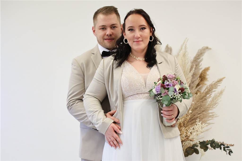 Waldemar Schmidt und Luica Till heirateten.