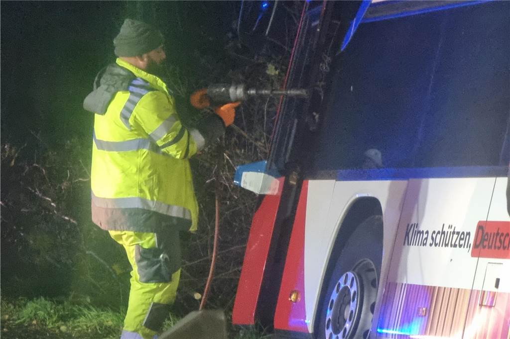 xxxx Unfall mit Schnellbus in Heek am Mittwochabend (27.11.24)