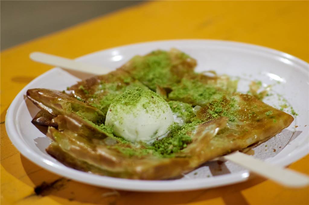 Ungewöhnlich und lecker: Katmer belegt unserer Meinung nach den ersten Platz der außergewöhnlichsten Spezialitäten auf dem Festi Ramazan 2022.