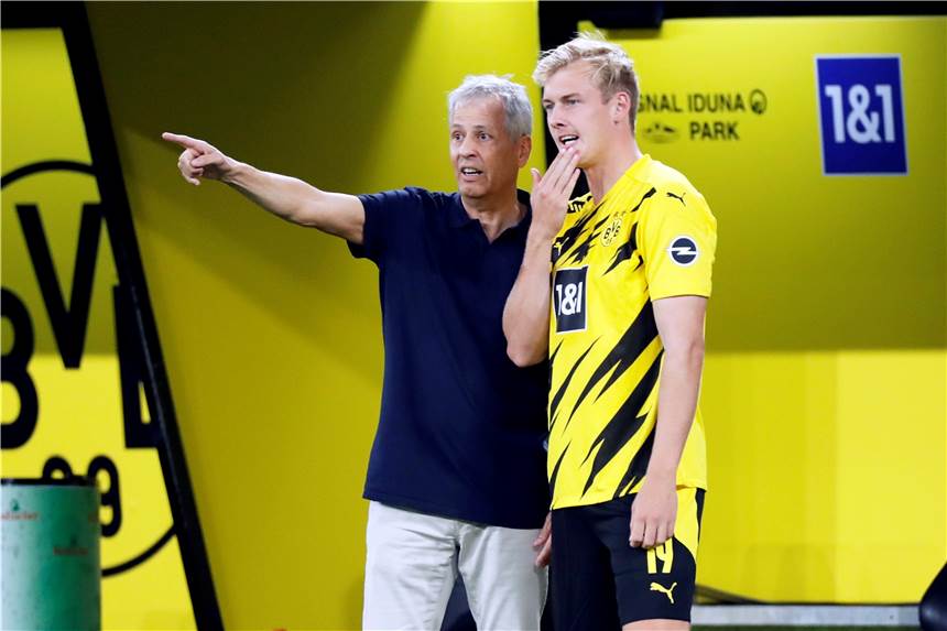 Derzeit nur BVB-Joker: Brandt vor 200. Bundesliga-Spiel „sehr entspannt“ Ungewohnte Rolle beim BVB: Julian Brandt (r.) als Einwechselspieler.
