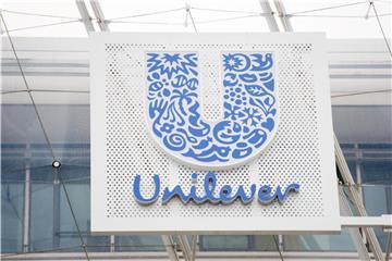 Unilever gibt 2,27 Milliarden Euro (1,9 Mrd Euro) für die südkoreanische Kosmetikfirma Carver Korea aus. Foto: Daniel Reinhardt/dpa