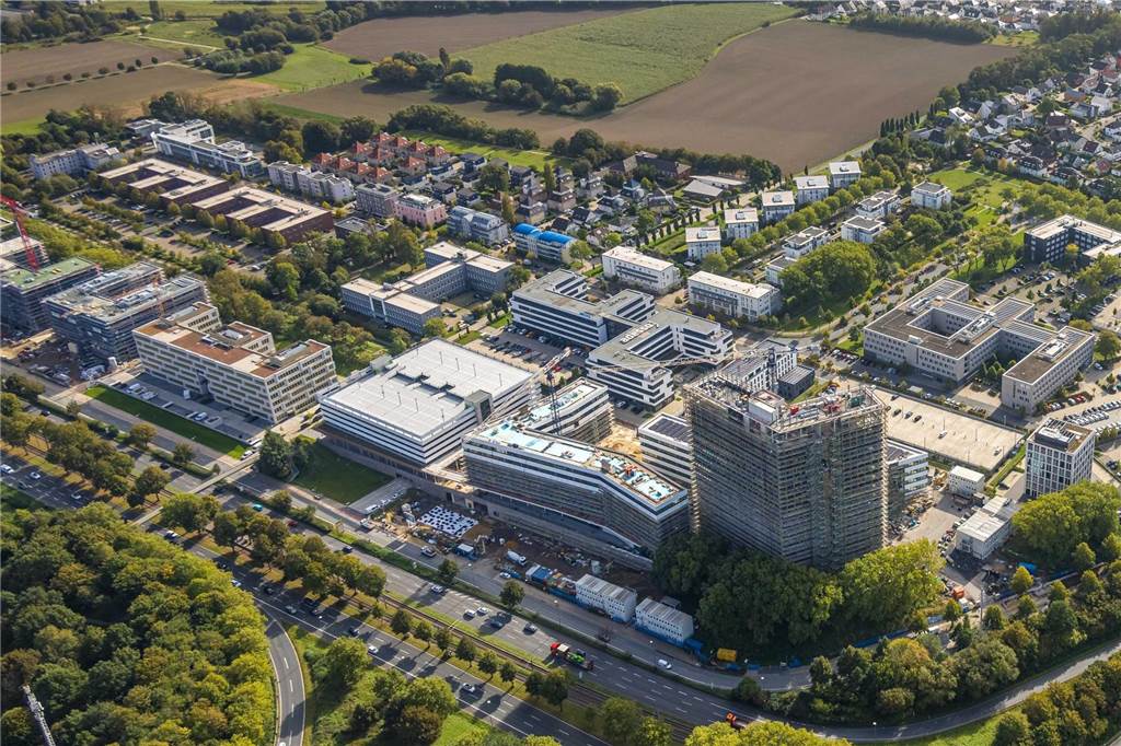 Von B1-Ausbau bis Speicherstraße: Das waren die großen Baustellen 2023 Eine Luftaufnahme der Stadtkrone-Ost in Dortmund an der B1.