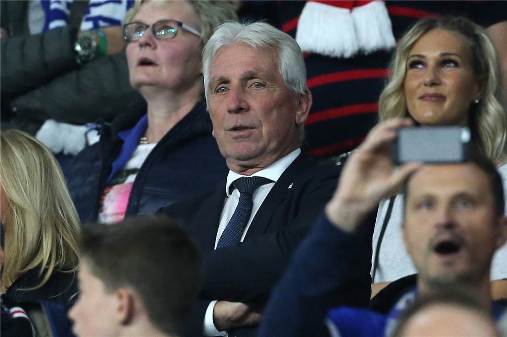 „Uns haben die Pfiffe der Fans früher aufgeweckt“: Schalkes Sturm-Legende Klaus Fischer.