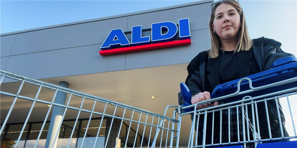 Preise explodieren: Gleiche Produkte sind deutlich teurer als vor sechs Monaten Unsere Reporterin Anne Schiebener hat zehn Produkte im Aldi in Haltern gekauft. Diese landeten schon vor vier Jahren und vor sechs Monaten in unserem Einkaufswagen.