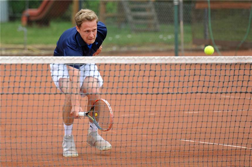 Überraschung: NRW lockert Sportverbot schon ab Montag Unter anderem Tennis darf ab Montag in NRW wieder unter freiem Himmel gespielt werden.
