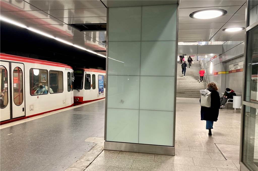 Rathaus, Bahnhof, Kampstraße: die zehn wichtigsten Dortmunder Bauprojekte Unter dem Hauptbahnhof ist ein Teil der erweiterten Stadtbahnstation mit neuen Zugängen schon zu erkennen.