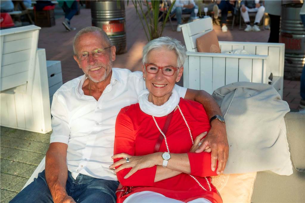 Unter dem Motto „Just Dance“ fand am 30. April die HenSeDö Revivalparty in der Sunset Beach Bar in Haltern am See statt