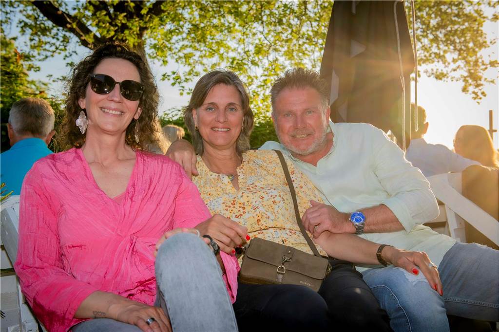 Unter dem Motto „Just Dance“ fand am 30. April die HenSeDö Revivalparty in der Sunset Beach Bar in Haltern am See statt