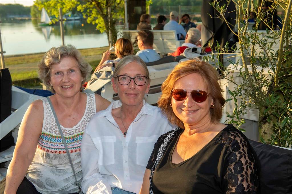 Unter dem Motto „Just Dance“ fand am 30. April die HenSeDö Revivalparty in der Sunset Beach Bar in Haltern am See statt